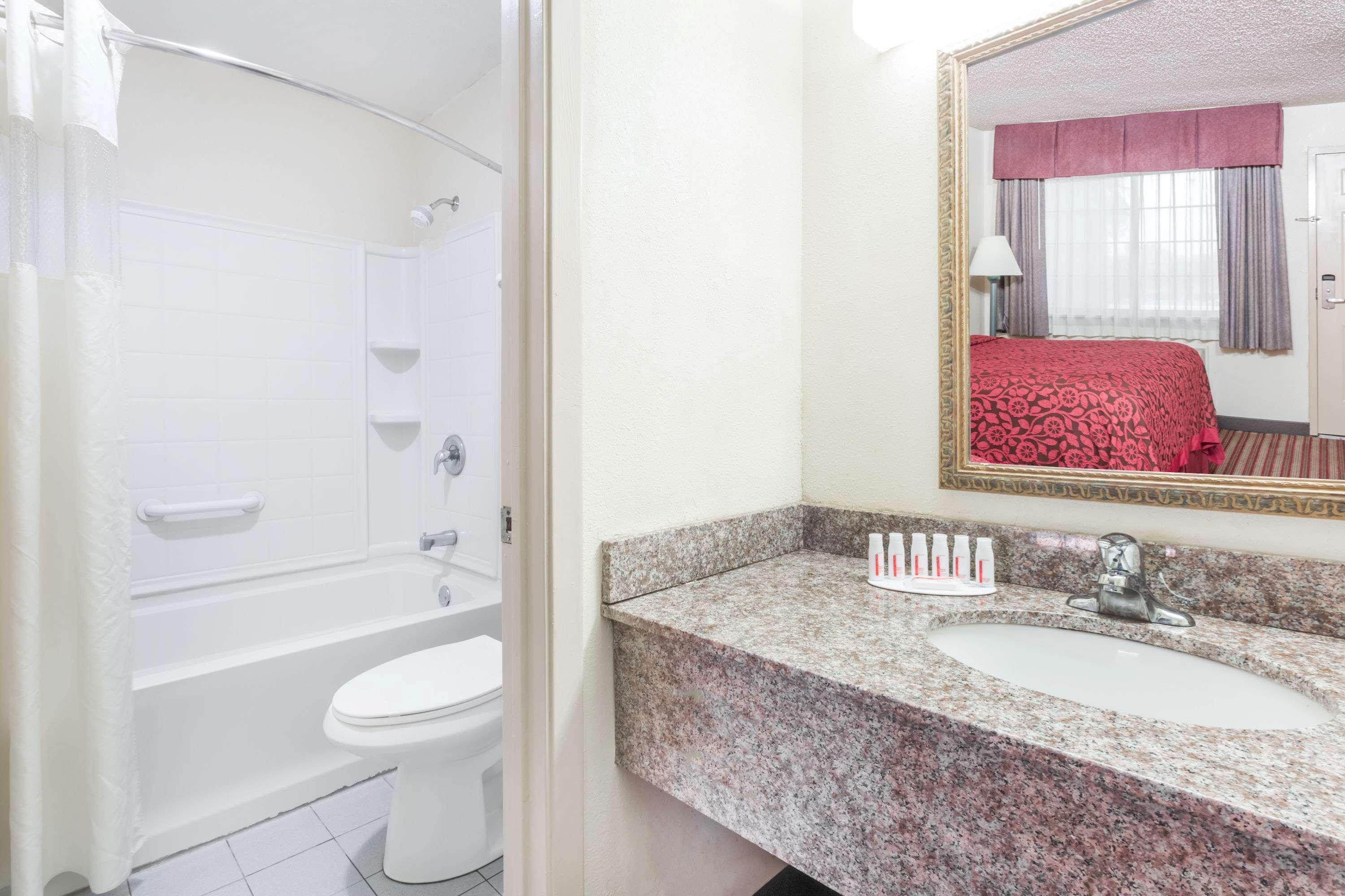 Days Inn By Wyndham Portland/Corpus Christi Εξωτερικό φωτογραφία