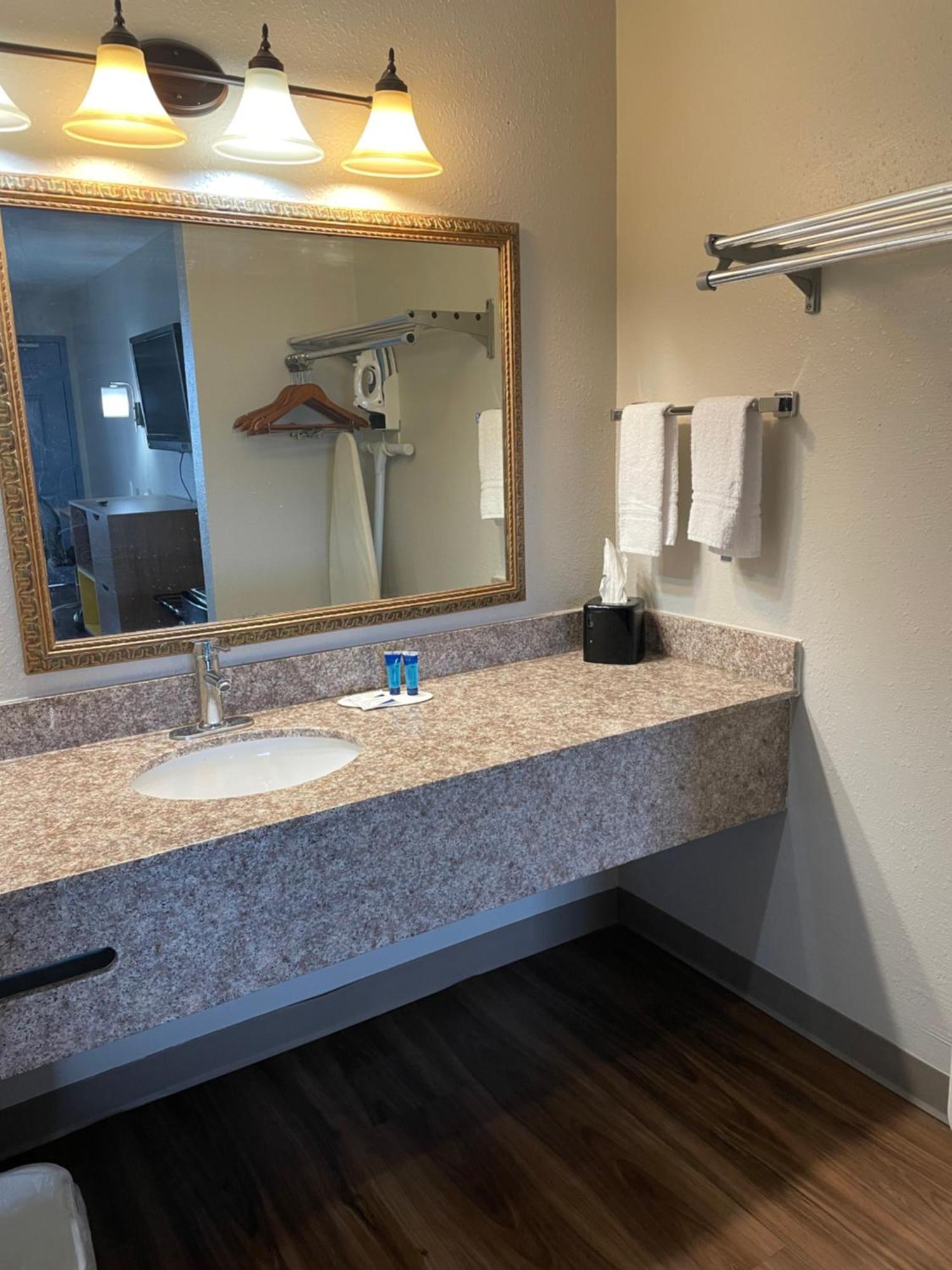 Days Inn By Wyndham Portland/Corpus Christi Εξωτερικό φωτογραφία